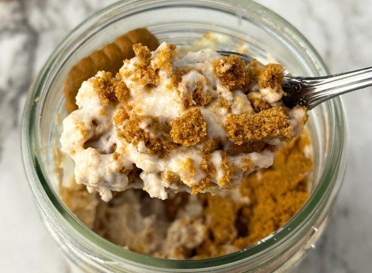 Delicious Biscoff Overnight Oats